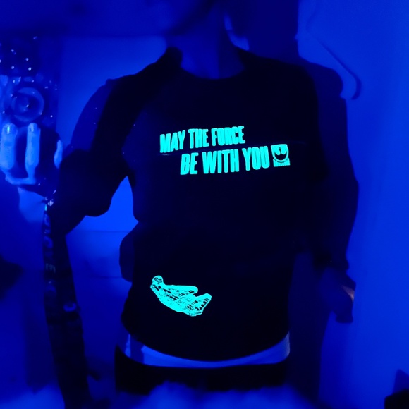 🔥2/$10 NWT🤩 |•DISNEY•| Star Wars GLOW IN THE DARK T-Shirt Size XXL (18) Youth - Picture 5 of 13